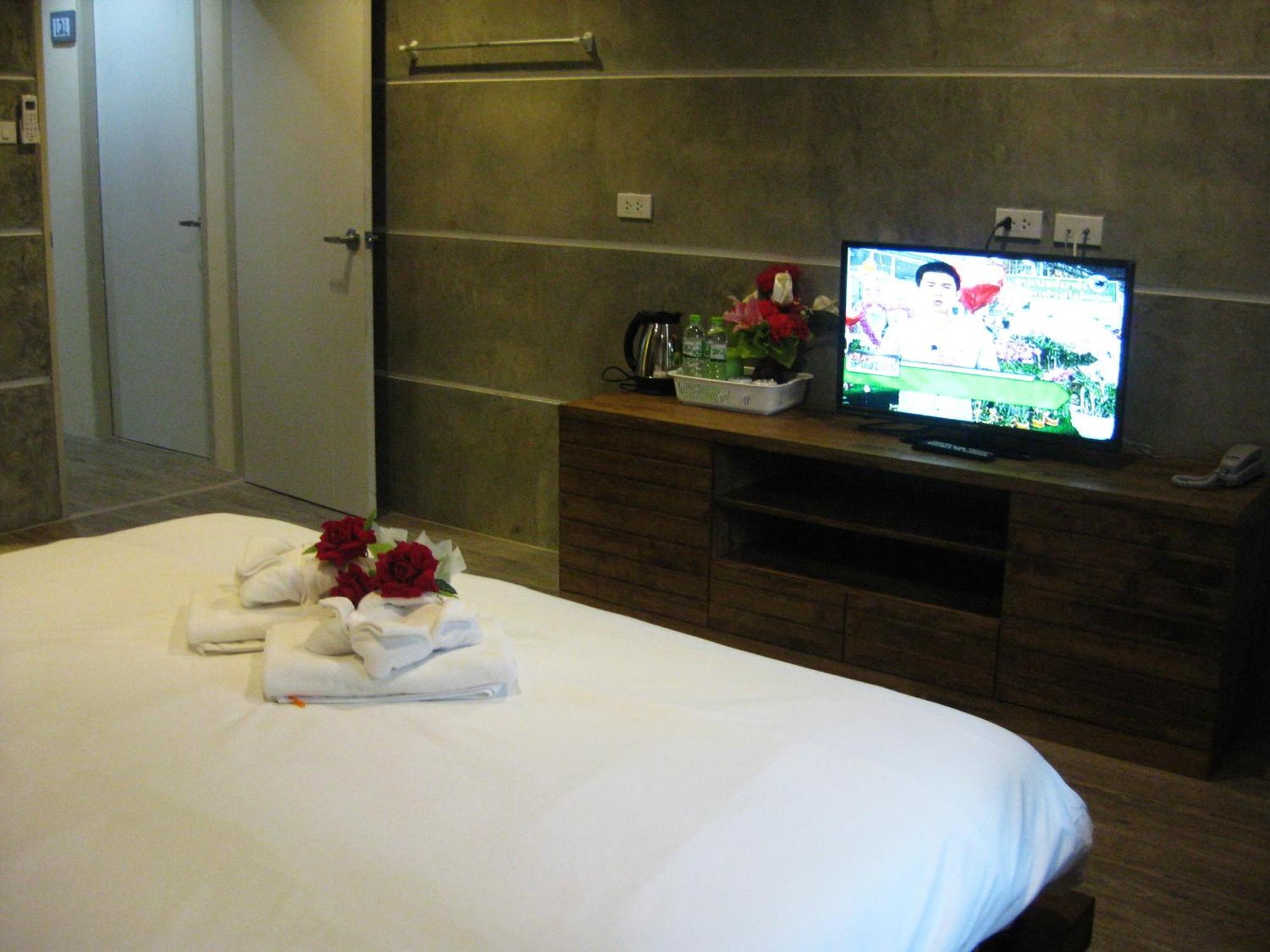 Komol Residence Bangkok Esterno foto