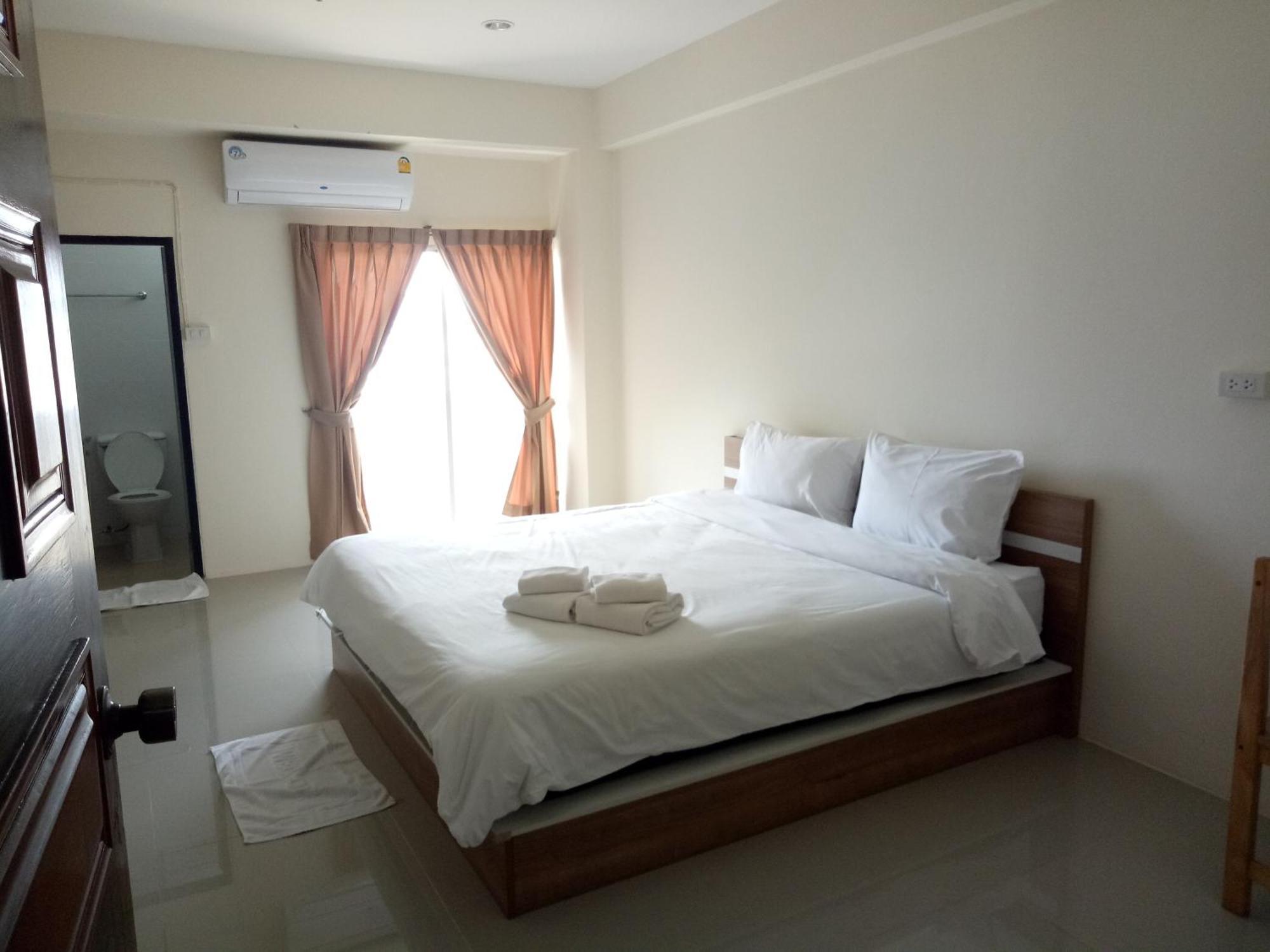 Komol Residence Bangkok Esterno foto