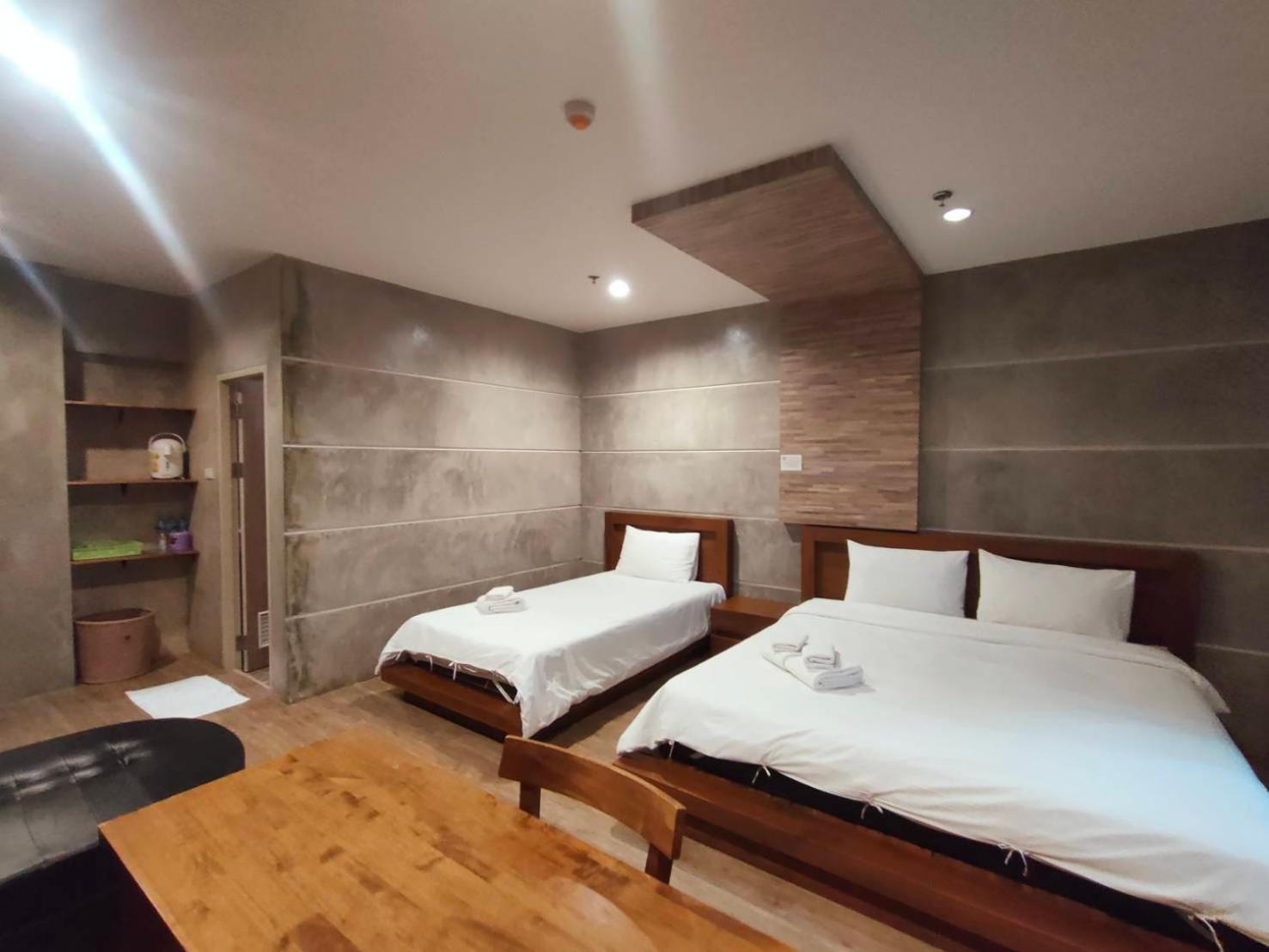 Komol Residence Bangkok Esterno foto