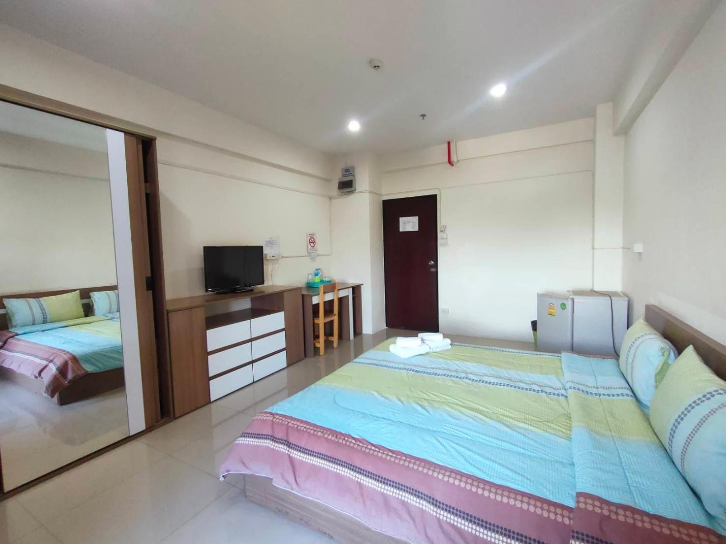 Komol Residence Bangkok Esterno foto
